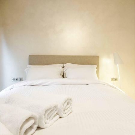 Stylish 3-Bedroom Apartment & Terrace Tesalonika Bagian luar foto