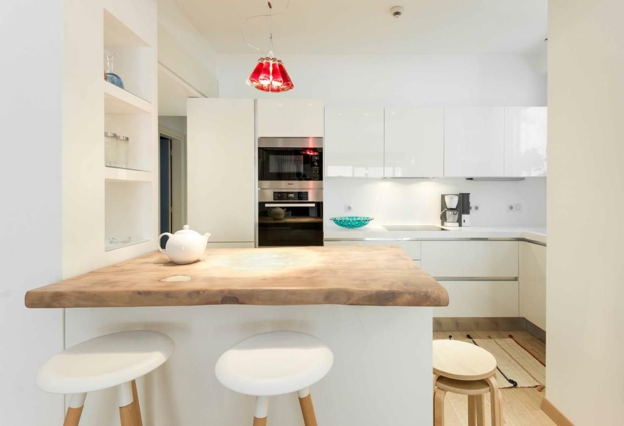 Stylish 3-Bedroom Apartment & Terrace Tesalonika Bagian luar foto
