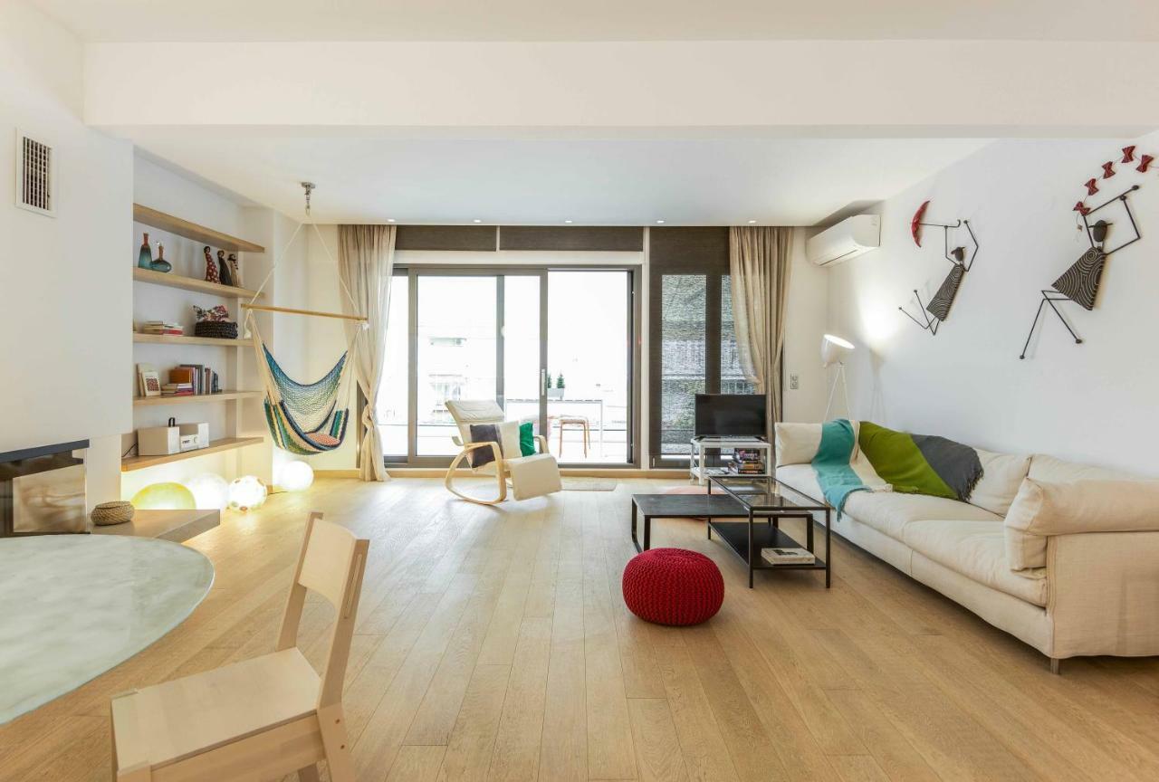 Stylish 3-Bedroom Apartment & Terrace Tesalonika Bagian luar foto