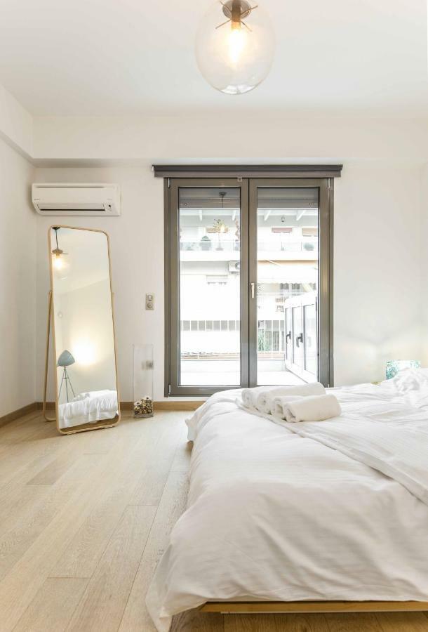 Stylish 3-Bedroom Apartment & Terrace Tesalonika Bagian luar foto