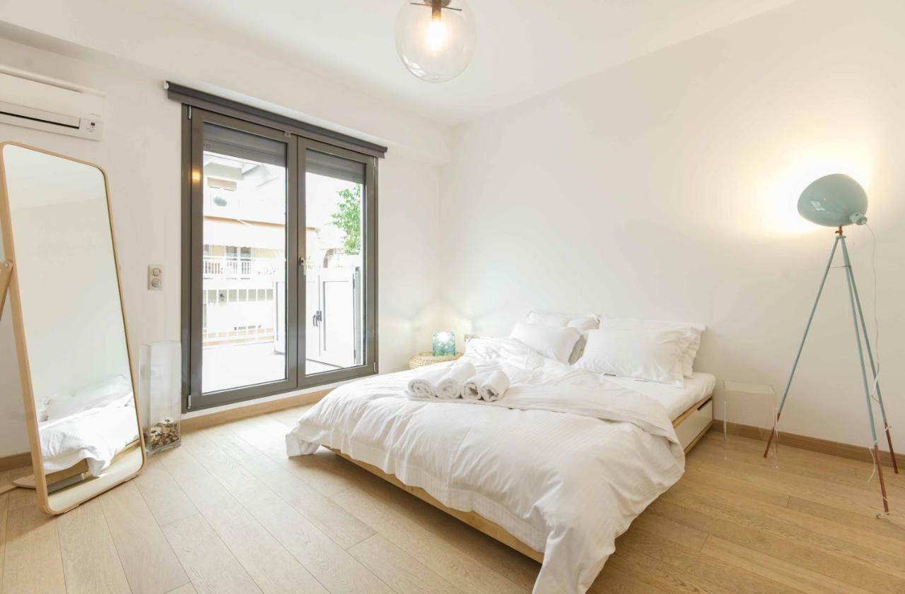 Stylish 3-Bedroom Apartment & Terrace Tesalonika Bagian luar foto