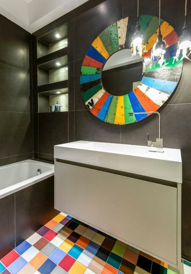 Stylish 3-Bedroom Apartment & Terrace Tesalonika Bagian luar foto