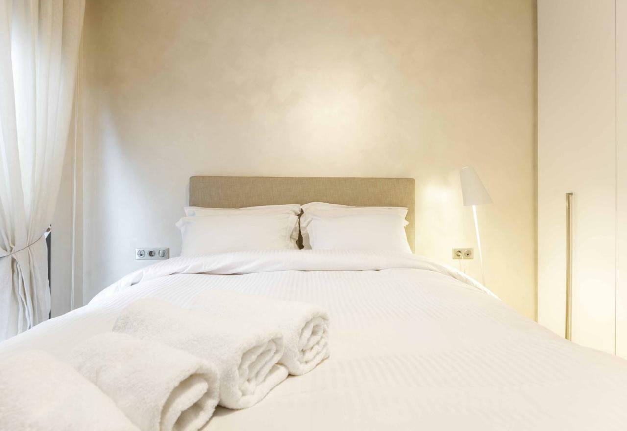 Stylish 3-Bedroom Apartment & Terrace Tesalonika Bagian luar foto