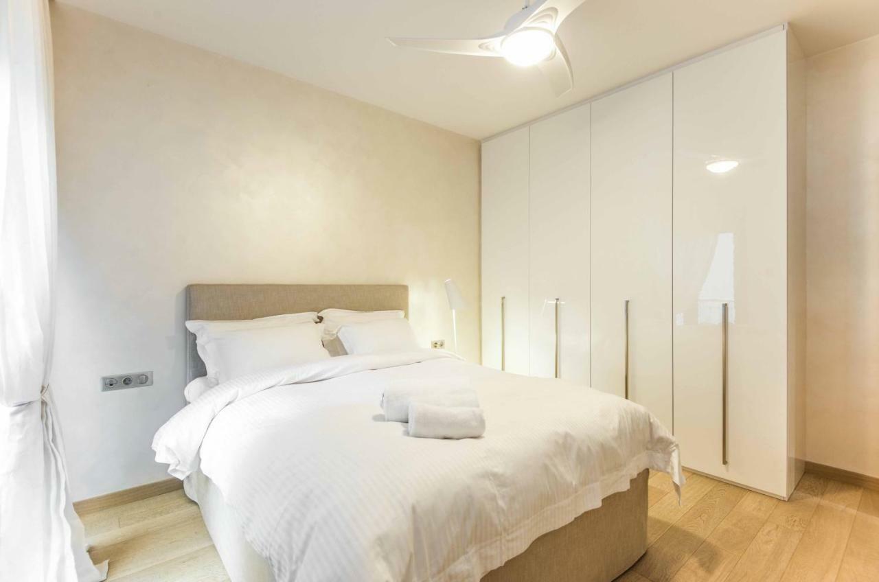 Stylish 3-Bedroom Apartment & Terrace Tesalonika Bagian luar foto