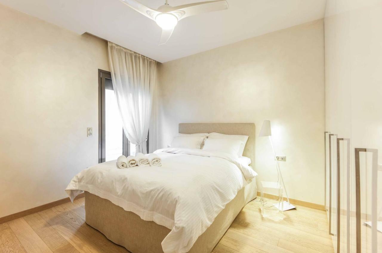 Stylish 3-Bedroom Apartment & Terrace Tesalonika Bagian luar foto